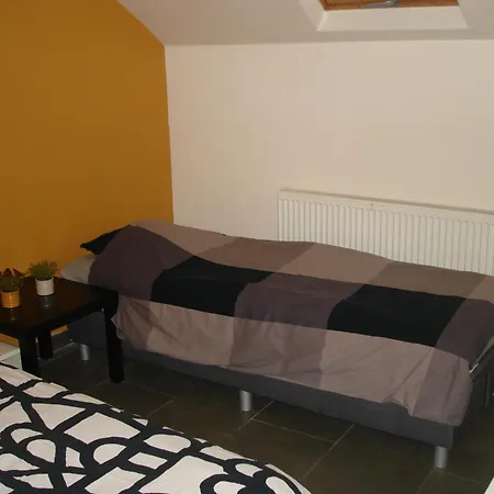 Appartement Courcelles 아파트