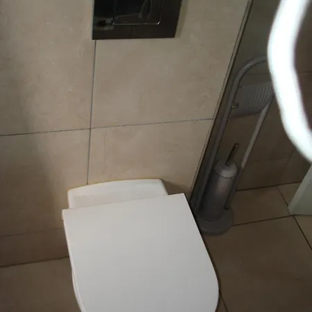 Appartement Courcelles 아파트 *