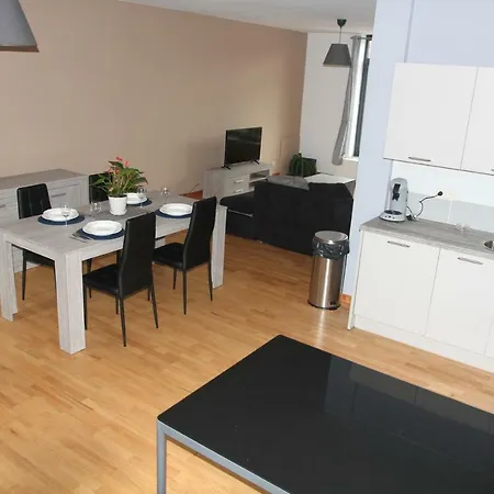 Appartement Courcelles 아파트 Courcelles